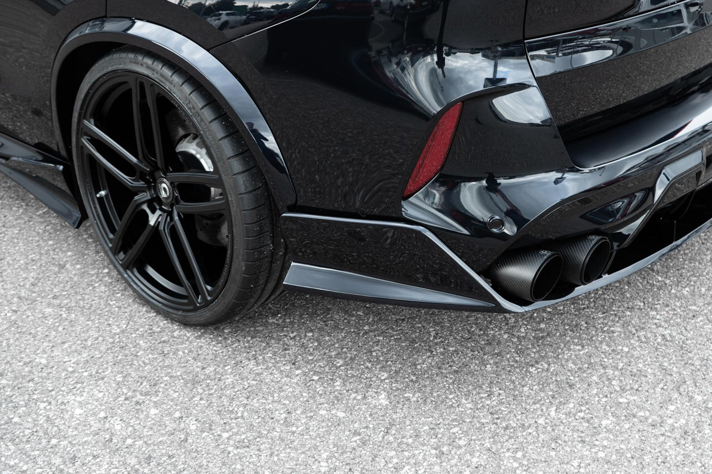 Typhoon S Carbon Aerodynamic Kit - X5 M F95